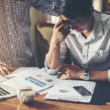 Jak uporządkować finanse i skutecznie pozbyć się zadłużenia?