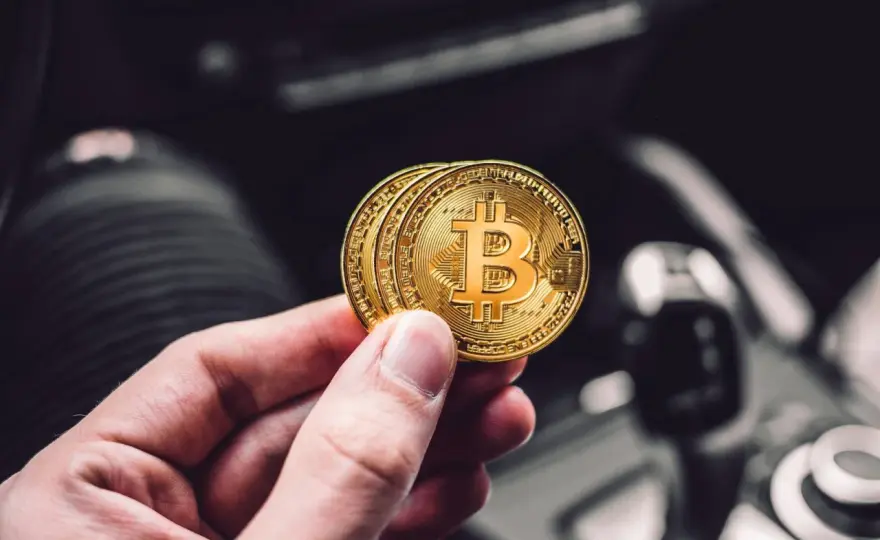Gdzie bezpiecznie kupić bitcoin, aby uniknąć oszustw i strat